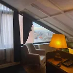 Aleksandr Pera Hotel
