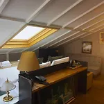 Aleksandr Pera Hotel