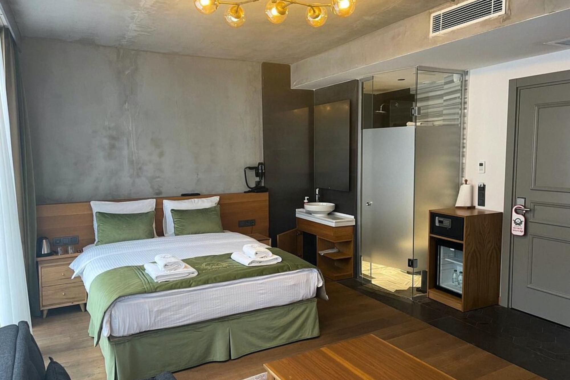 Hotel Aleksandr Pera 3*